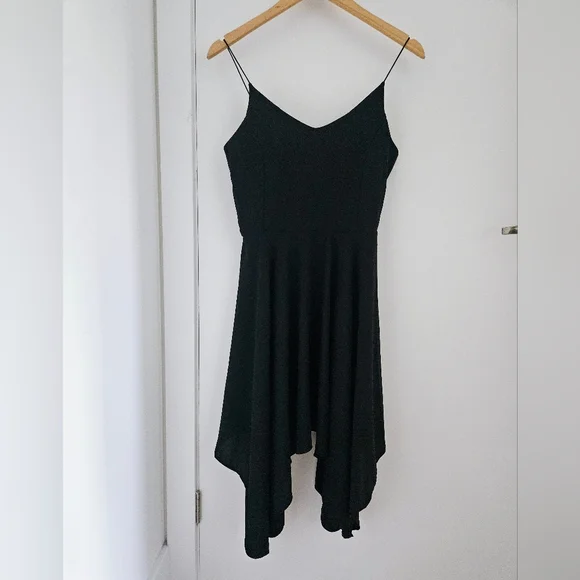 Black V-Neck Flare Midi Dress - Picture 3 of 6